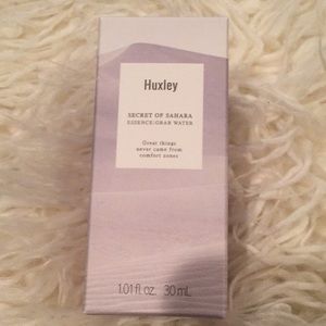 Huxley Secret of Sahara grab water full size- new!